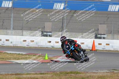 media/Nov-26-2022-Fastrack Riders (Sat) [[b001e85eef]]/Level 3/Session 3 Outside Turn 9/